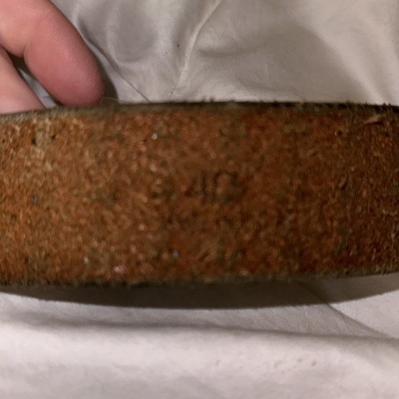 triple studded distressed leather belt - Picture 3 of 6